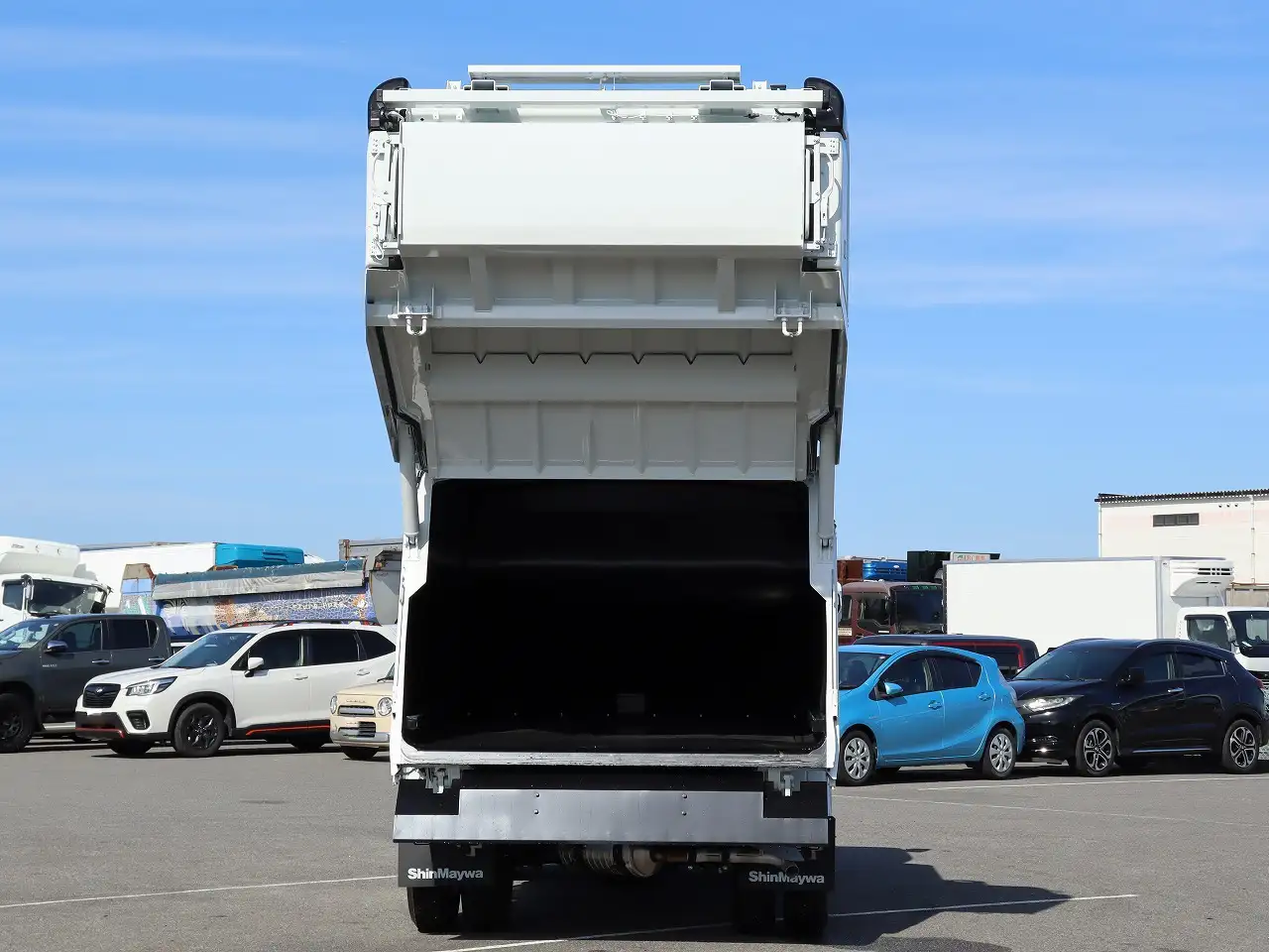三菱 キャンター 小型 パッカー車 プレス式 2PG-FEB90の中古トラック画像4