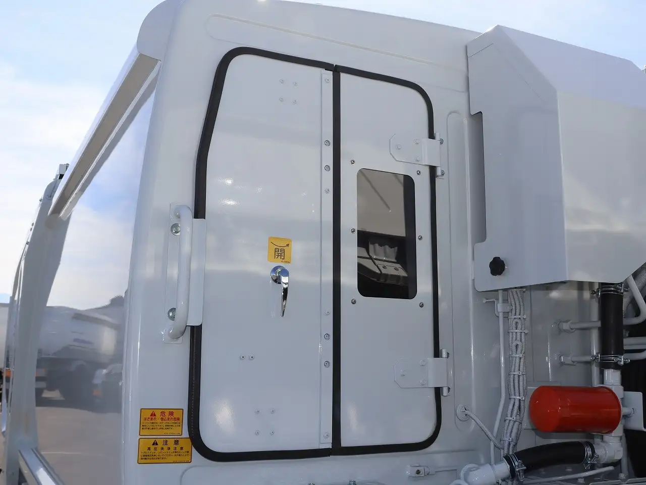 三菱 キャンター 小型 パッカー車 プレス式 2PG-FEB90の中古トラック画像8