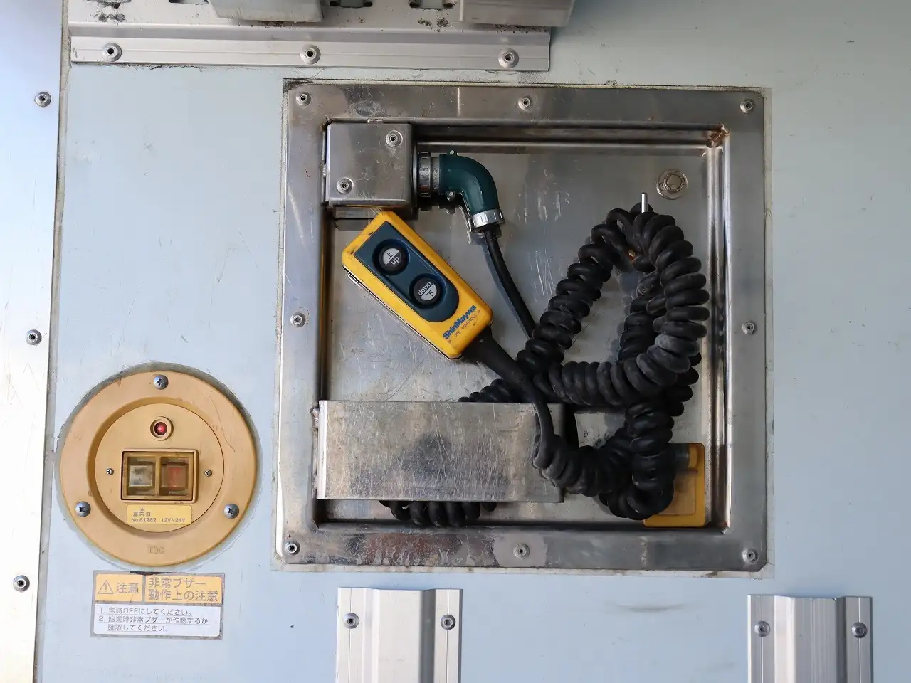 日野 レンジャー 中型/増トン 冷凍冷蔵 低温 パワーゲートの中古トラック画像7