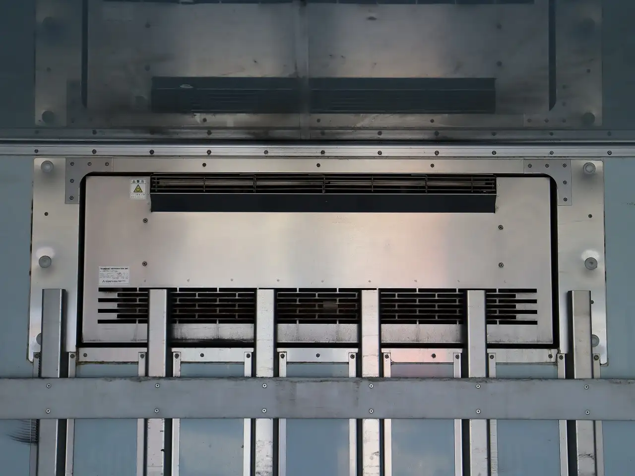 日野 レンジャー 中型/増トン 冷凍冷蔵 低温 パワーゲートの中古トラック画像6