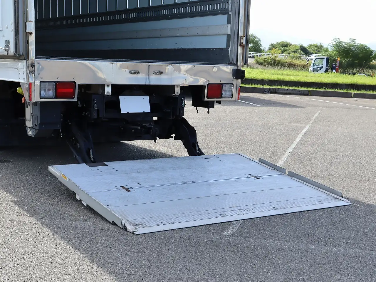 日野 レンジャー 中型/増トン 冷凍冷蔵 低温 パワーゲートの中古トラック画像9