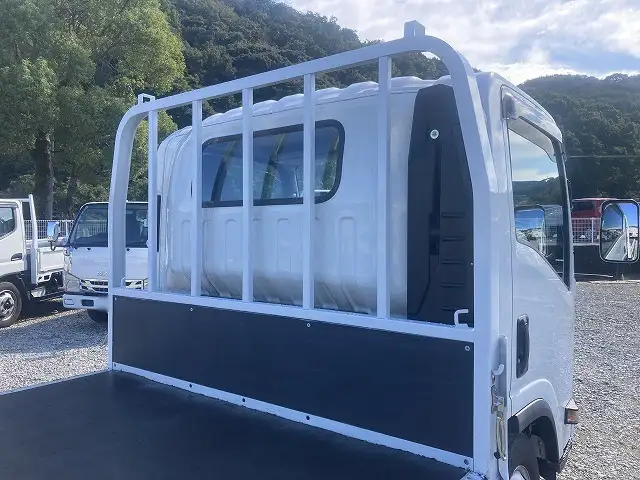 マツダ タイタン 小型 平ボディ 2RG-LPR88AR R4の中古トラック画像9