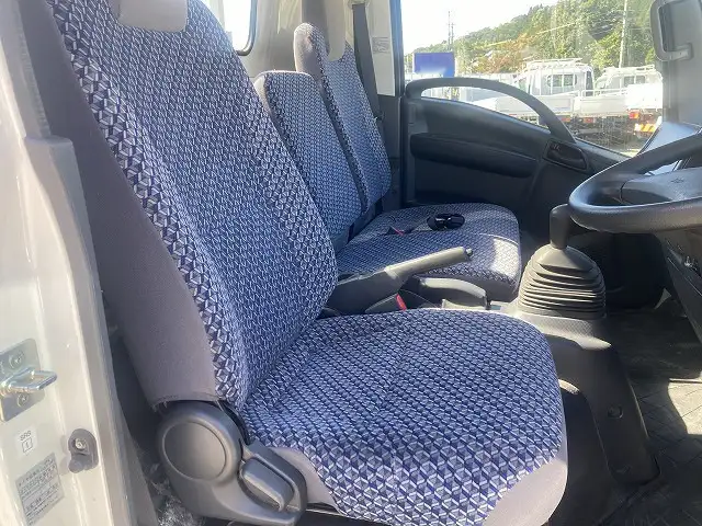 マツダ タイタン 小型 平ボディ 2RG-LPR88AR R4の中古トラック画像11