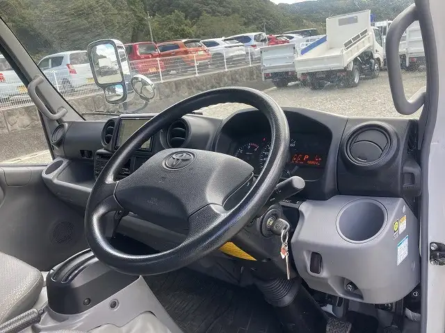 トヨタ ダイナ 小型 平ボディ TPG-XZC645 H29の中古トラック画像11