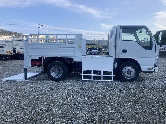 いすゞ エルフ 小型 平ボディ パワーゲート 床鉄板の中古トラック画像6