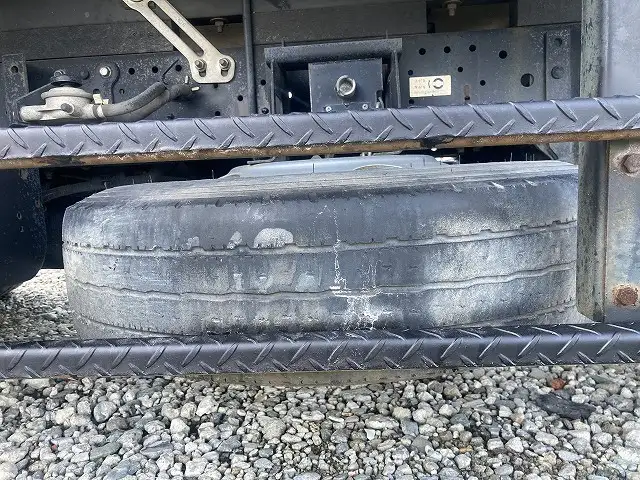 いすゞ エルフ 小型 平ボディ パワーゲート 床鉄板の中古トラック画像15