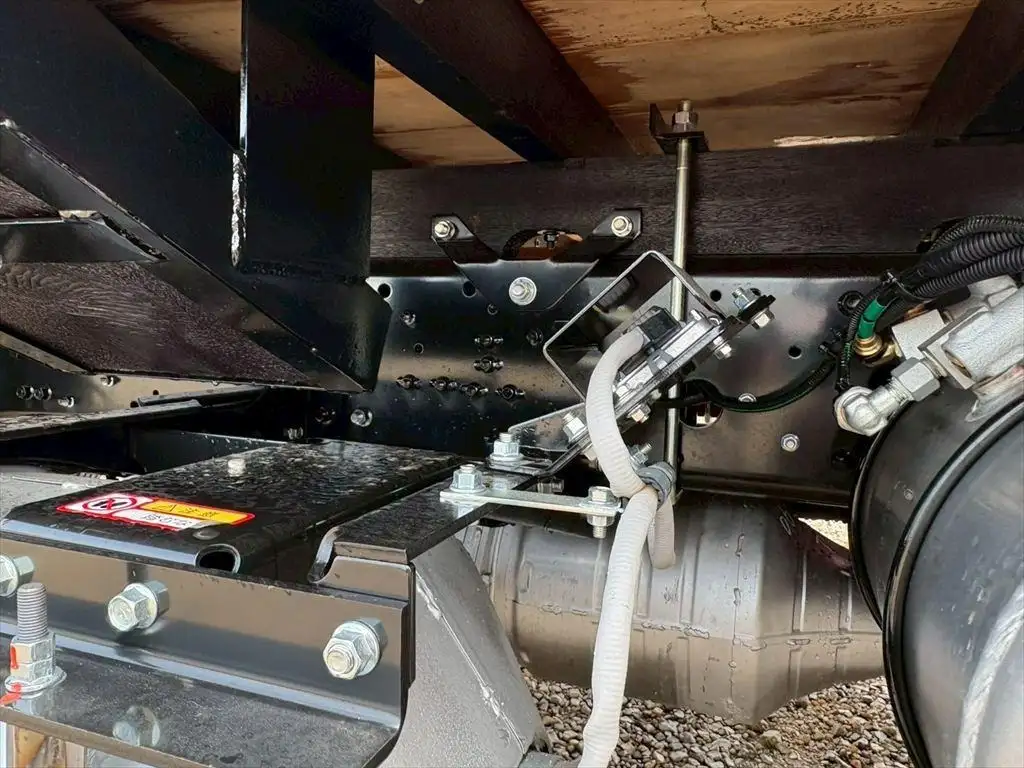 三菱 ファイター 中型/増トン クレーン付 4段 ラジコンの中古トラック画像像17