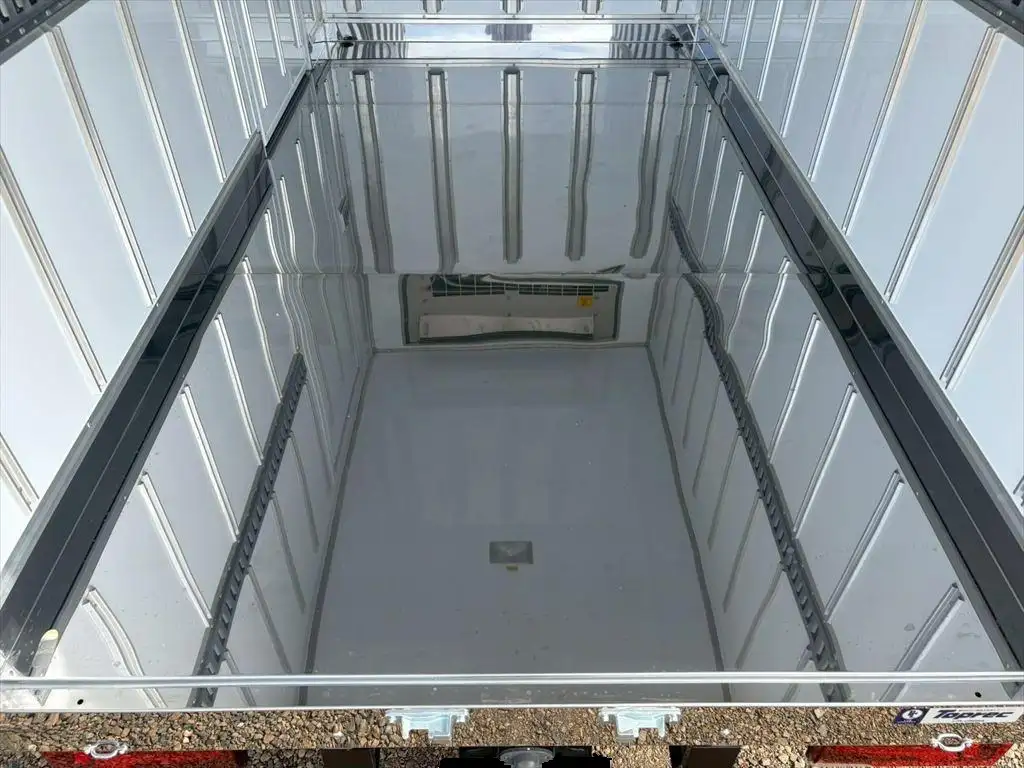 三菱 キャンター 小型 冷凍冷蔵 低温 床ステンの中古トラック画像9