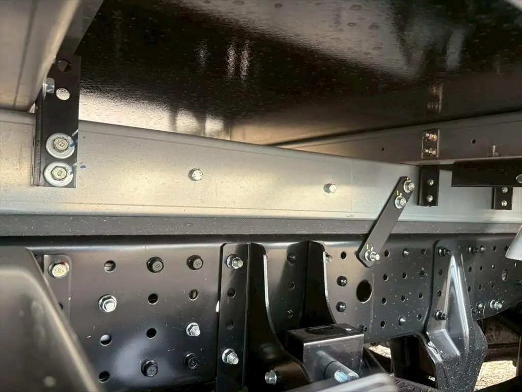 三菱 キャンター 小型 冷凍冷蔵 低温 床ステンの中古トラック画像18