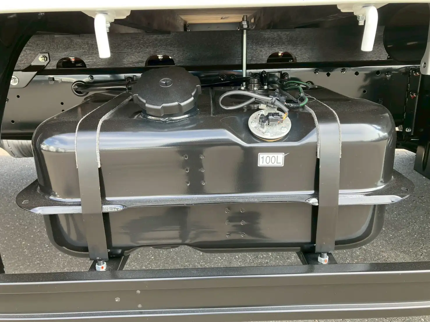 三菱 ファイター 中型/増トン 平ボディ ベッド 2KG-FK62Fの中古トラック画像16