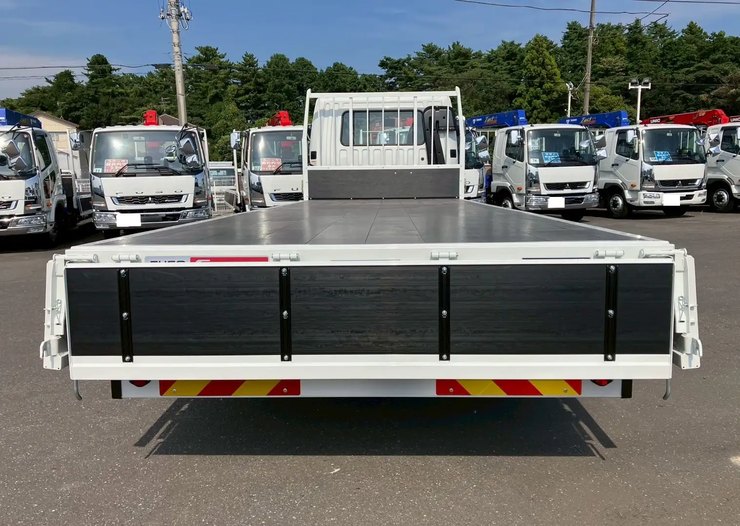 三菱 ファイター 中型/増トン 平ボディ ベッド 2KG-FK62Fの中古トラック画像7