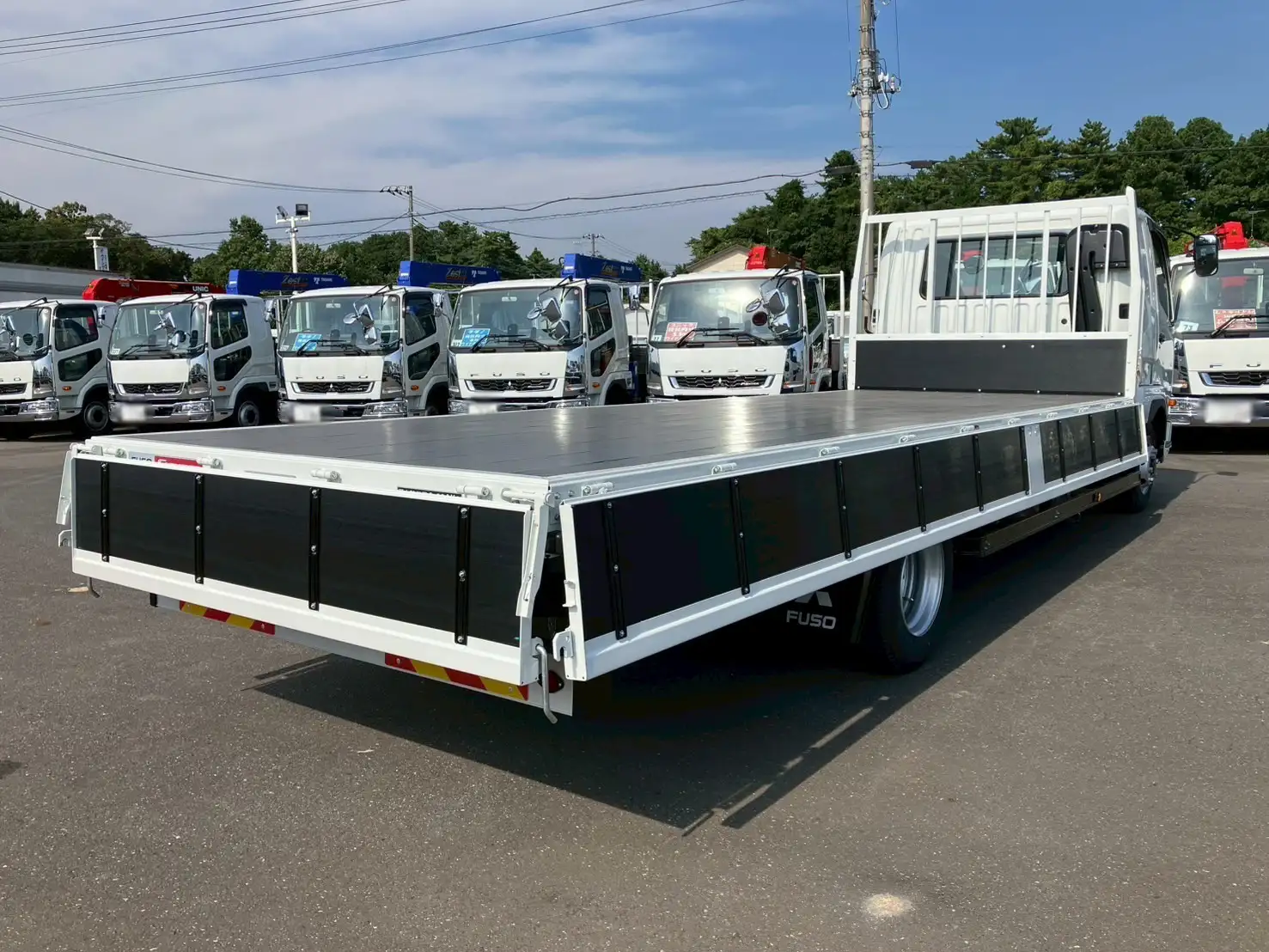 三菱 ファイター 中型/増トン 平ボディ ベッド 2KG-FK62Fの中古トラック画像6