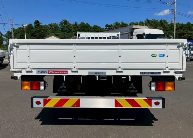三菱 ファイター 中型/増トン 平ボディ ベッド 2KG-FK62Fの中古トラック画像4