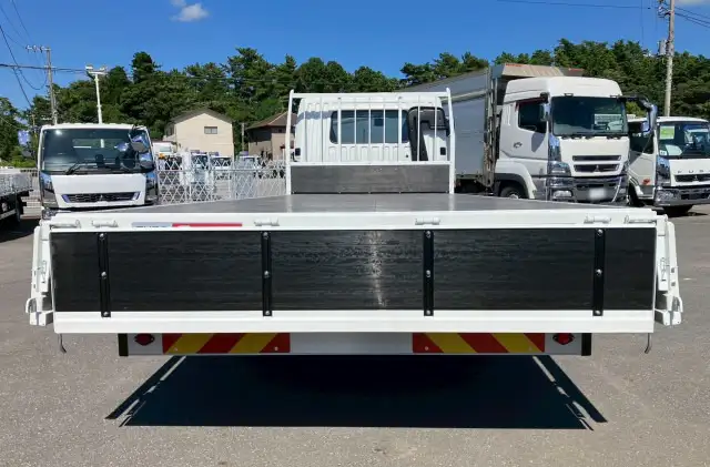 三菱 ファイター 中型/増トン 平ボディ ベッド 2KG-FK62Fの中古トラック画像7