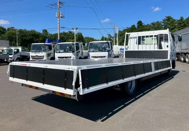 三菱 ファイター 中型/増トン 平ボディ ベッド 2KG-FK62Fの中古トラック画像6