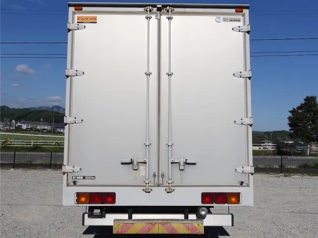 日野 レンジャー 中型/増トン ウイング ベッド TKG-FD9JLAAの中古トラック画像4