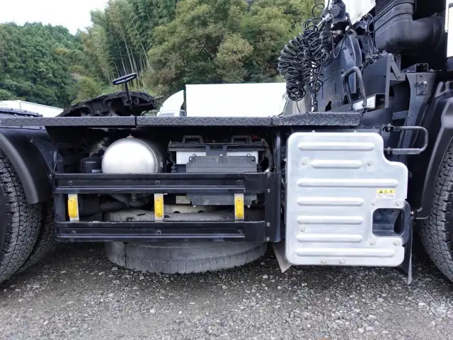 いすゞ ギガ 大型 トラクター ハイルーフ 1デフの中古トラック画像16