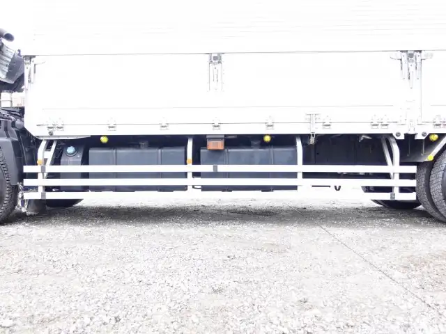 日産UD クオン 大型 ウイング エアサス ベッドの中古トラック画像16