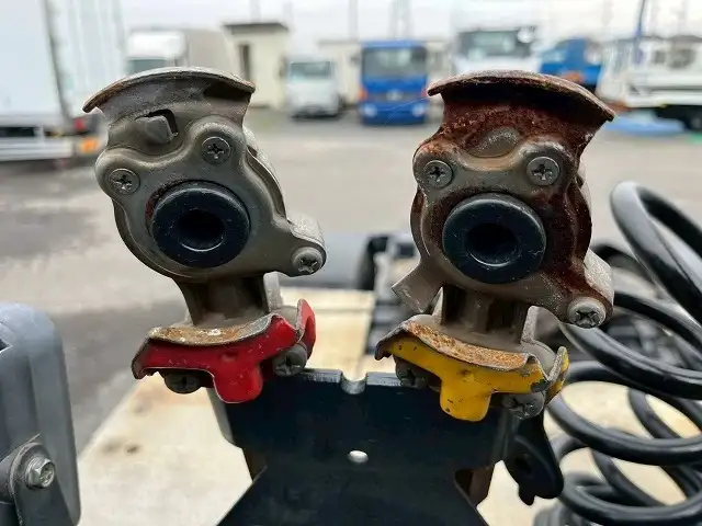 日野 プロフィア 大型 トラクター ハイルーフ 1デフの中古トラック画像9