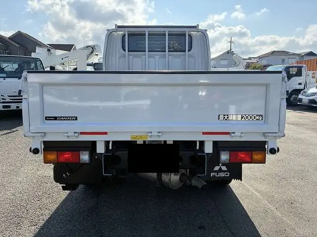 三菱 キャンター 小型 平ボディ Wキャブ 2RG-FBA20の中古トラック画像5
