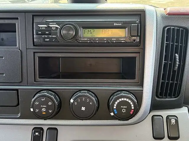 三菱 キャンター 小型 平ボディ Wキャブ 2RG-FBA20の中古トラック画像13