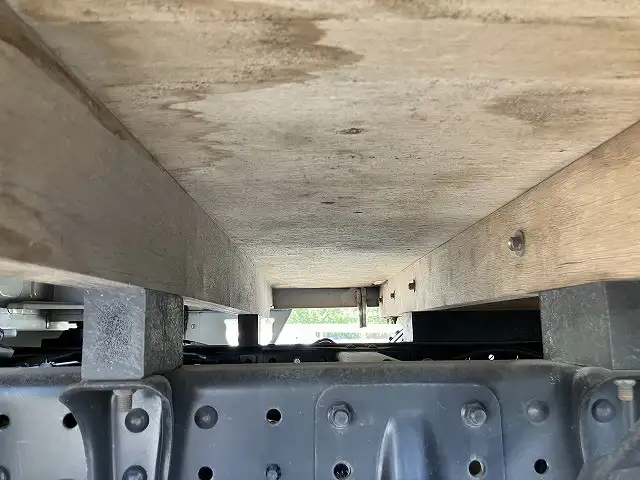 三菱 キャンター 小型 平ボディ Wキャブ 床鉄板の中古トラック画像像17