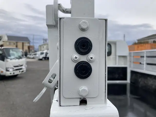 いすゞ エルフ 小型 平ボディ パワーゲート TRG-NKR85Aの中古トラック画像7