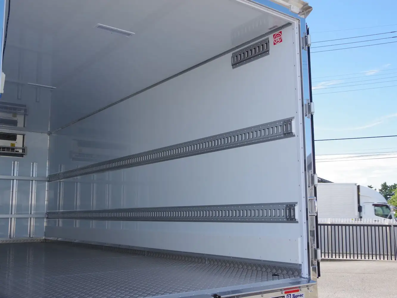 三菱 ファイター 中型/増トン 冷凍冷蔵 低温 パワーゲートの中古トラック画像12