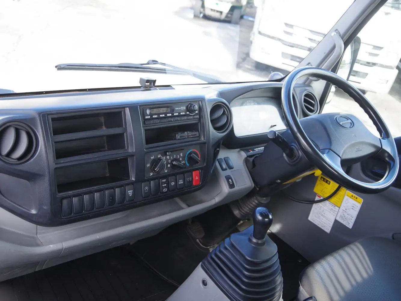 日野 デュトロ 小型 ダンプ ローダー TKG-XZU700Xの中古トラック画像12