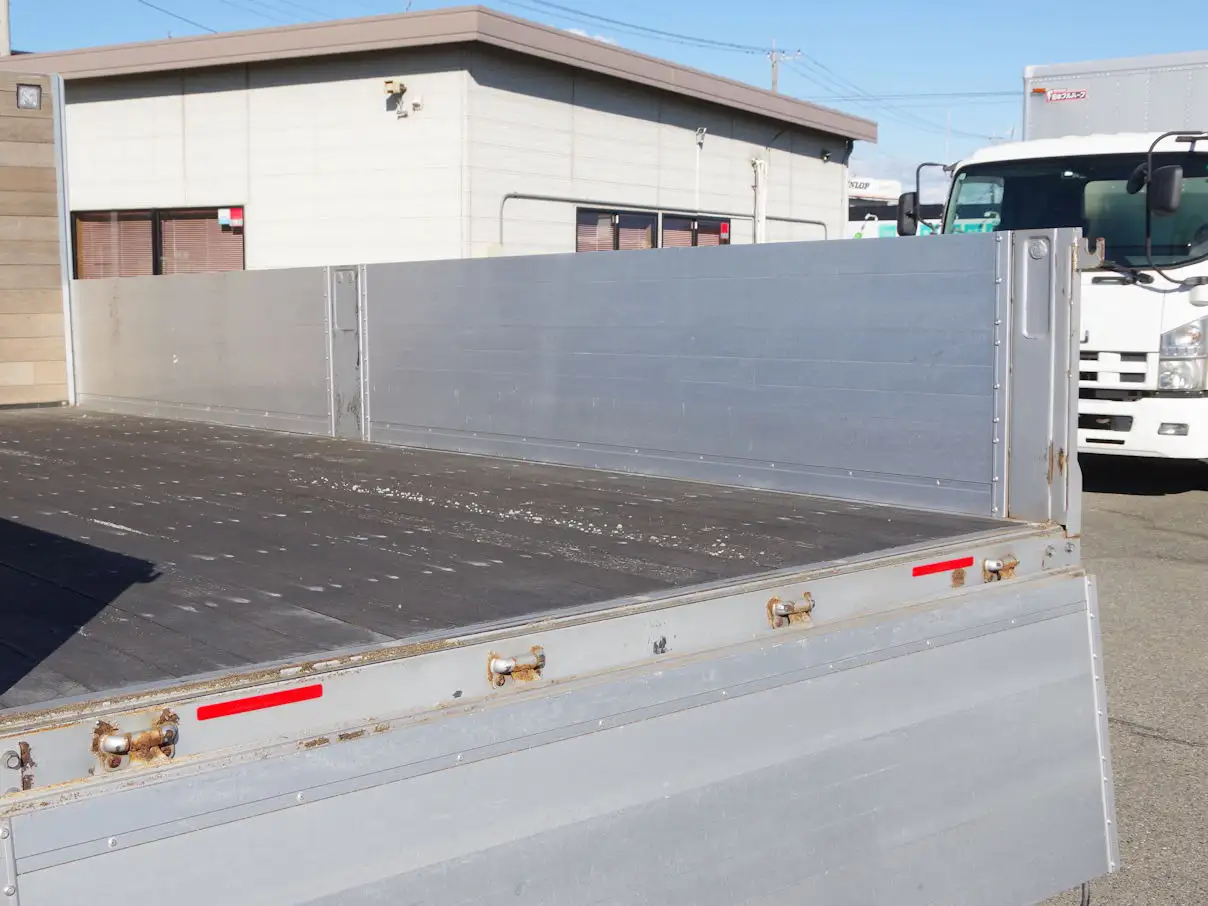 いすゞ フォワード 中型/増トン 平ボディ アルミブロック ベッドの中古トラック画像10