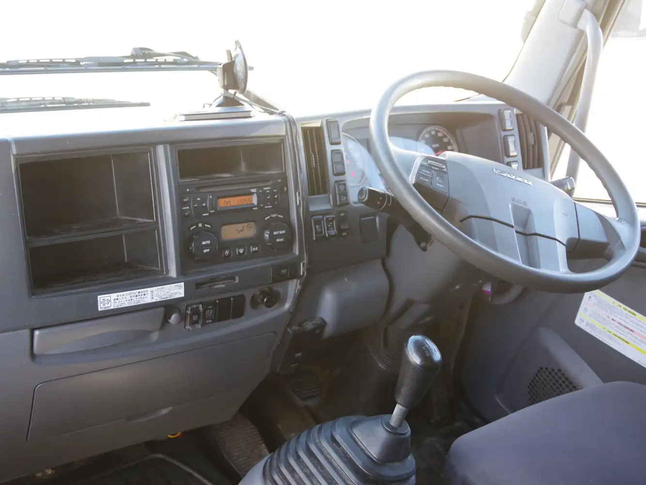 いすゞ フォワード 中型/増トン 平ボディ アルミブロック ベッドの中古トラック画像13