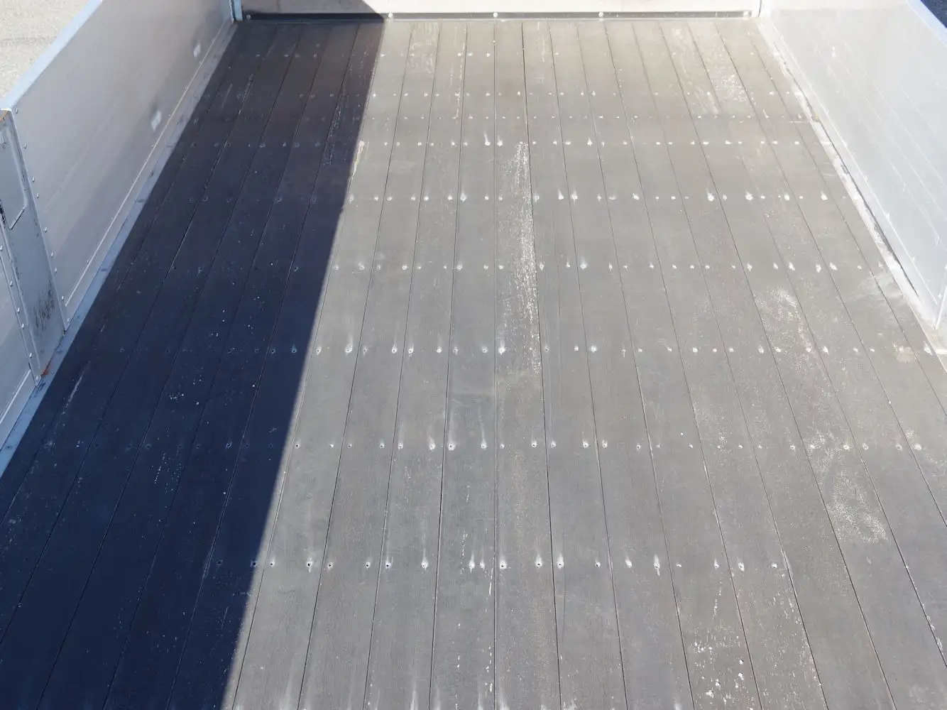 いすゞ フォワード 中型/増トン 平ボディ アルミブロック ベッドの中古トラック画像8