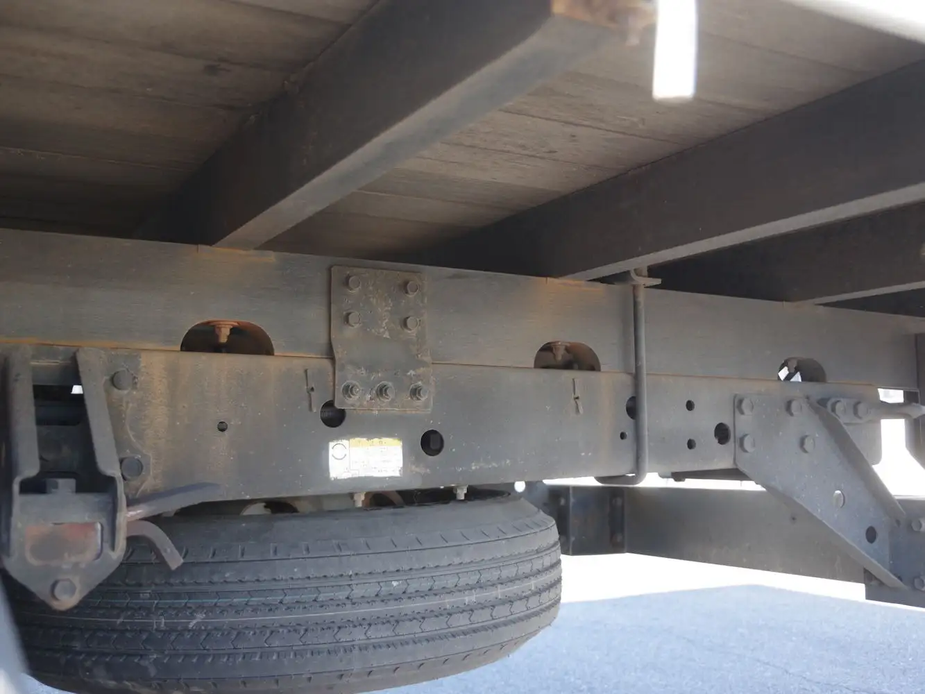 いすゞ フォワード 中型/増トン 平ボディ アルミブロック ベッドの中古トラック画像像17