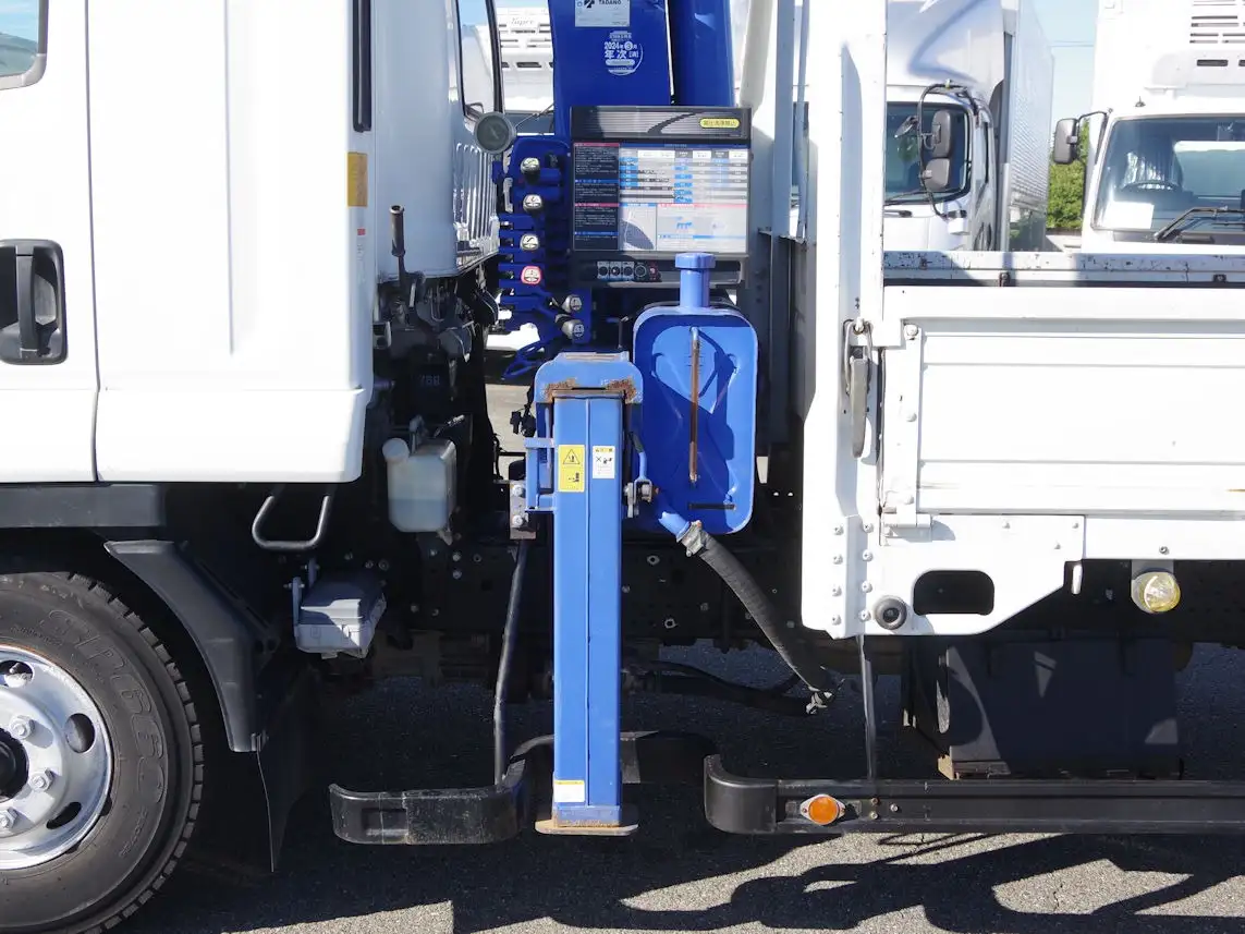 いすゞ フォワード 中型/増トン クレーン付 床鉄板 4段の中古トラック画像11