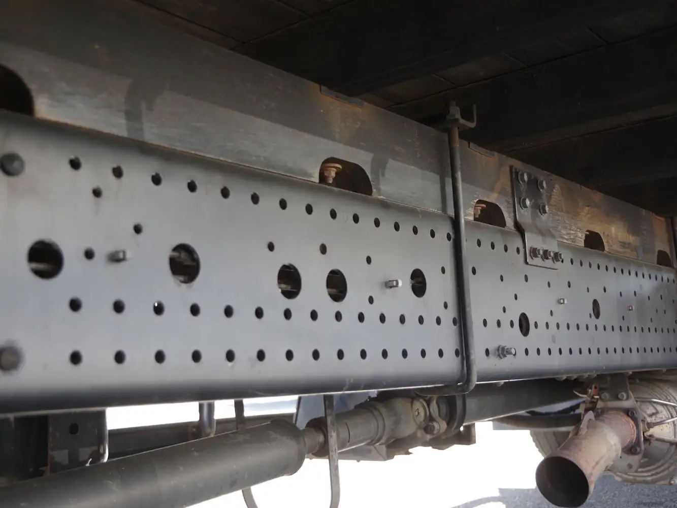 いすゞ フォワード 中型/増トン クレーン付 床鉄板 4段の中古トラック画像像17