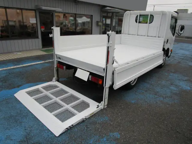 日産 アトラス 小型 平ボディ パワーゲート CBF-SQ2F24の中古トラック画像3