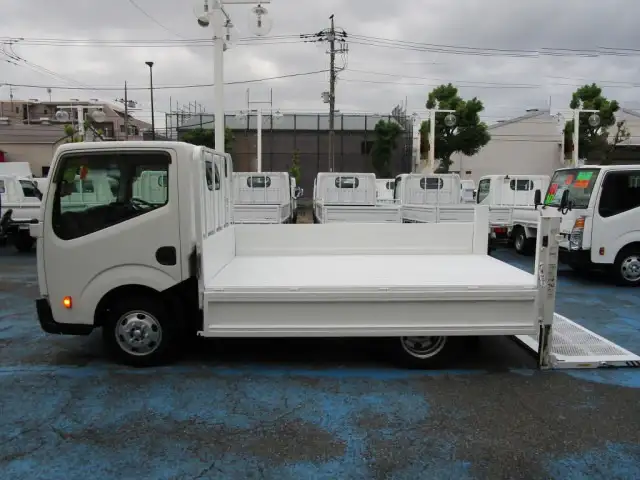 日産 アトラス 小型 平ボディ パワーゲート CBF-SQ2F24の中古トラック画像6