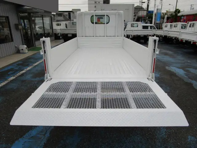日産 アトラス 小型 平ボディ パワーゲート CBF-SQ2F24の中古トラック画像9