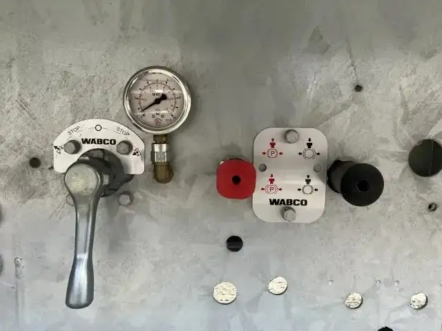 輸入車・その他 輸入車その他 トレーラー/その他 トレーラー 3軸 1デフの中古トラック画像8