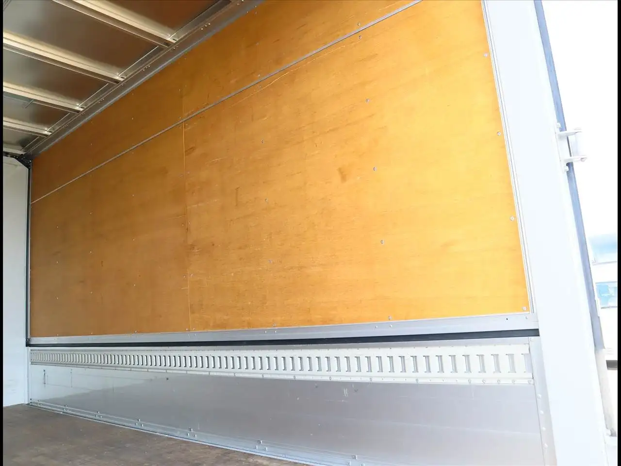 日産 アトラス 小型 ウイング 2RG-FEB8W R2の中古トラック画像9