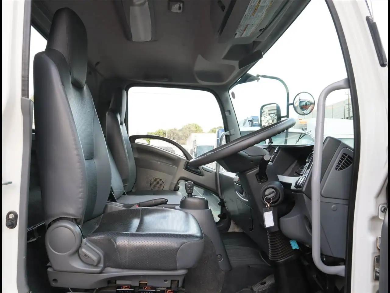 いすゞ フォワード 中型/増トン クレーン付 4段 ラジコンの中古トラック画像11