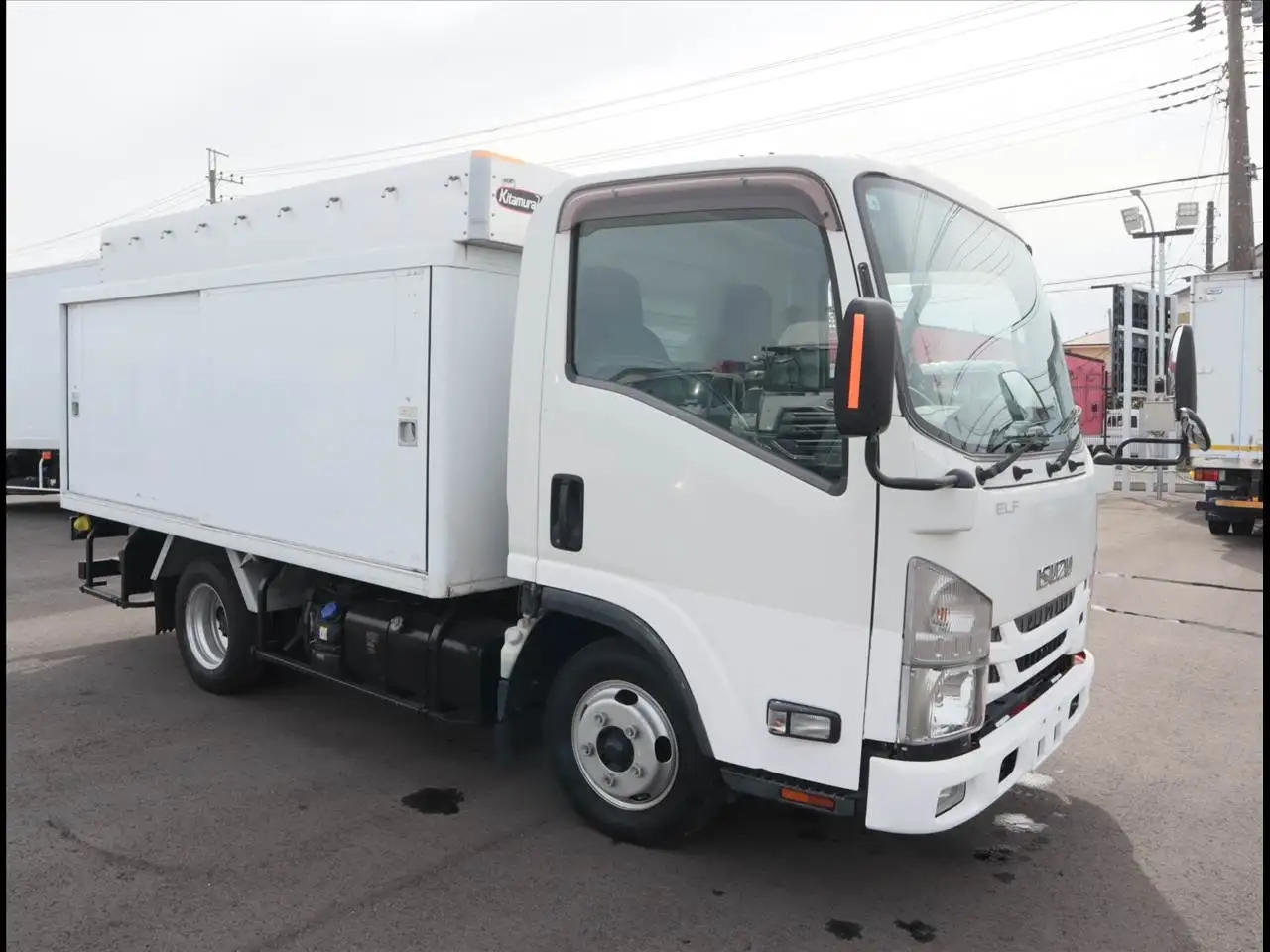 いすゞ エルフ 小型 アルミバン ボトルカー サイドドアの中古トラック画像2