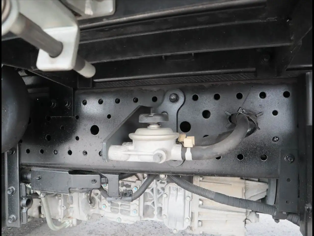 いすゞ エルフ 小型 アルミバン ボトルカー サイドドアの中古トラック画像像17