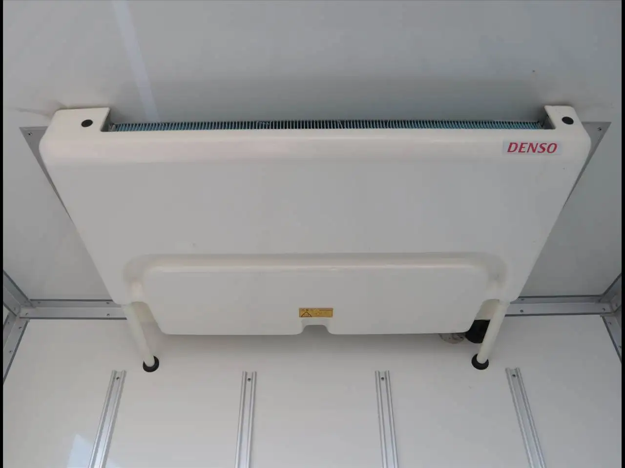 トヨタ ダイナ 小型 冷凍冷蔵 中温 床ステンの中古トラック画像10