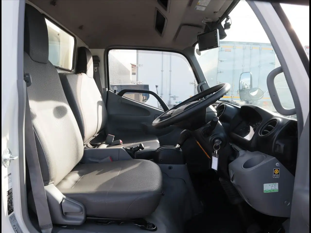 トヨタ ダイナ 小型 冷凍冷蔵 中温 床ステンの中古トラック画像11