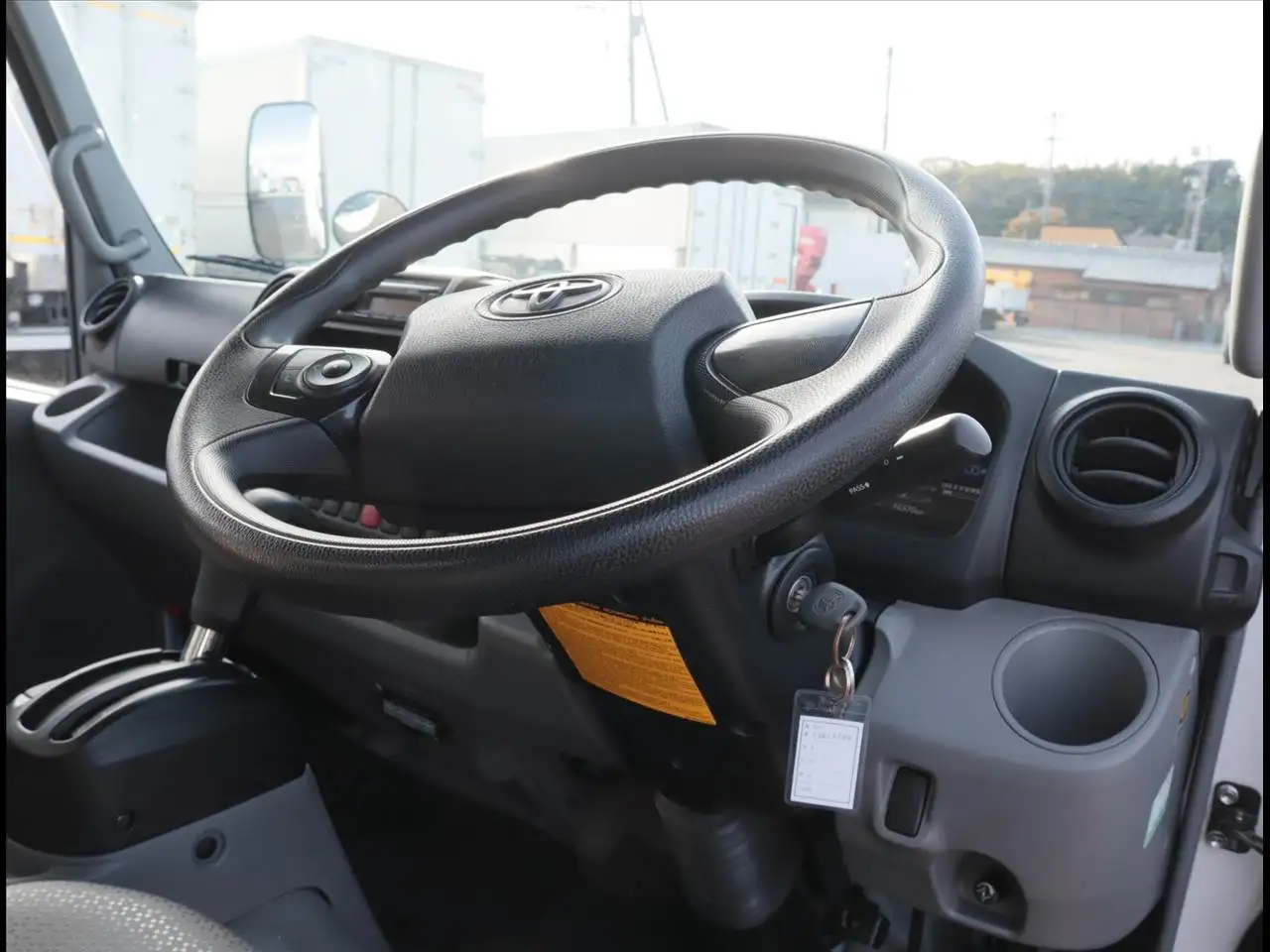 トヨタ ダイナ 小型 冷凍冷蔵 中温 床ステンの中古トラック画像13