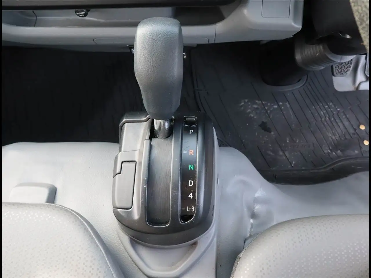 トヨタ ダイナ 小型 冷凍冷蔵 中温 床ステンの中古トラック画像15