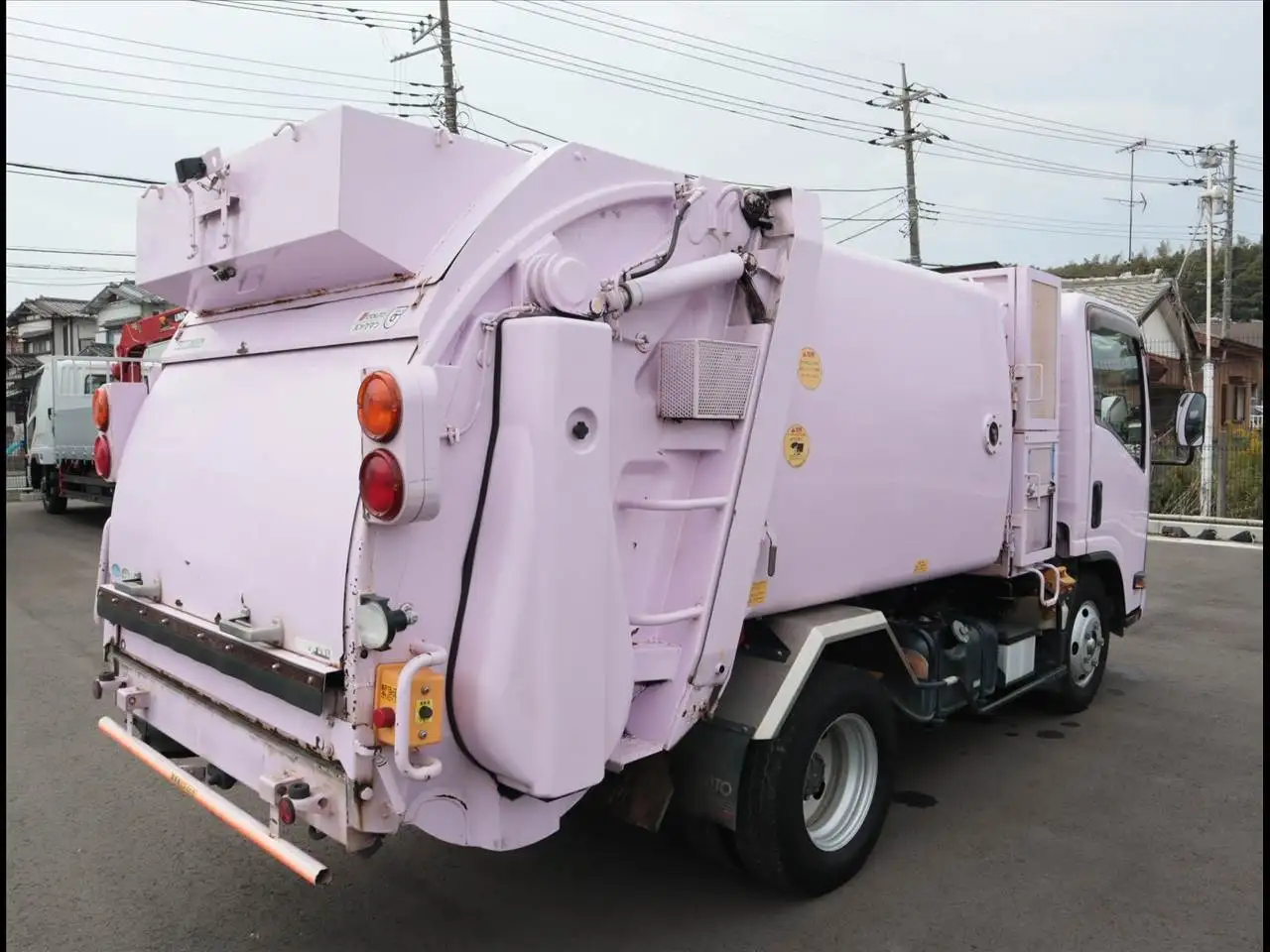 いすゞ エルフ 小型 パッカー車 巻き込み式 回転ダンプ式の中古トラック画像3