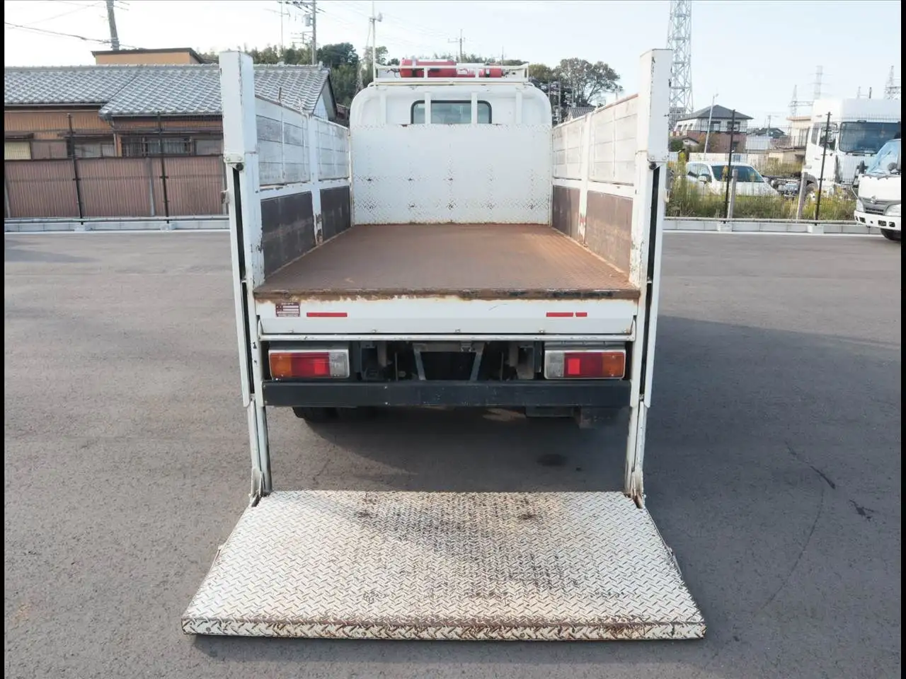 日野 デュトロ 小型 平ボディ パワーゲート 床鉄板の中古トラック画像6