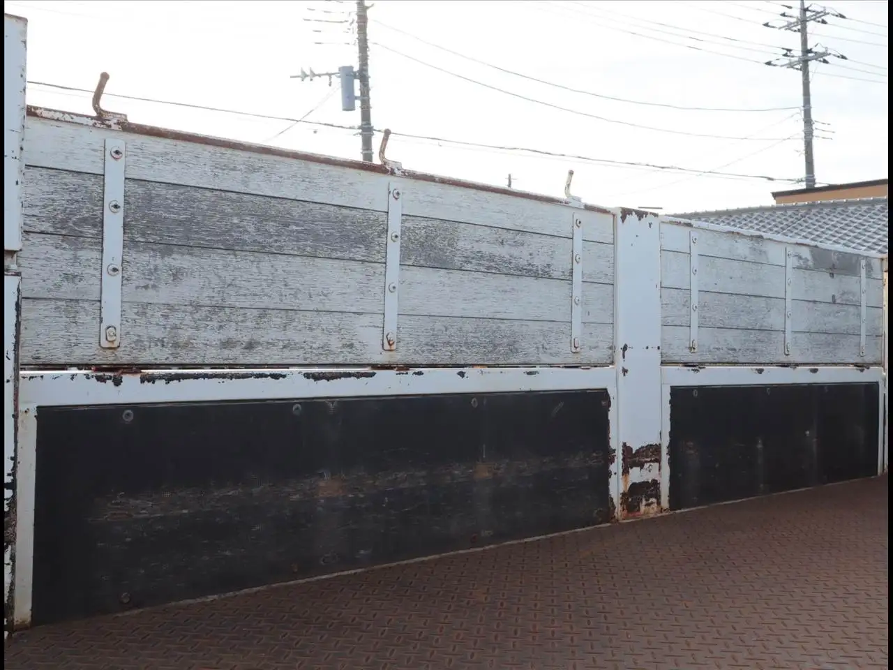 日野 デュトロ 小型 平ボディ パワーゲート 床鉄板の中古トラック画像9